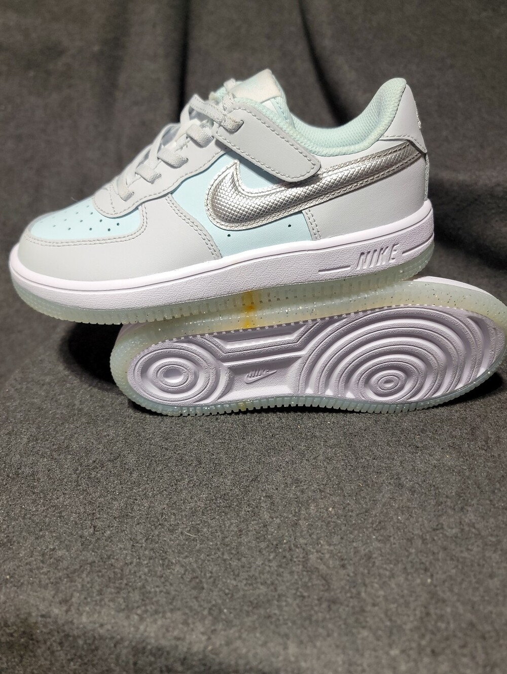 Nike Force 1 Low EasyOn preschool sneakers